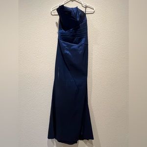 Dark blue formal dress for prom or weddng parties